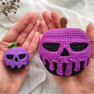 Halloween Poisoned Apple Crochet Toys